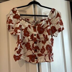 Adorable Monteau Los Angeles floral crop top